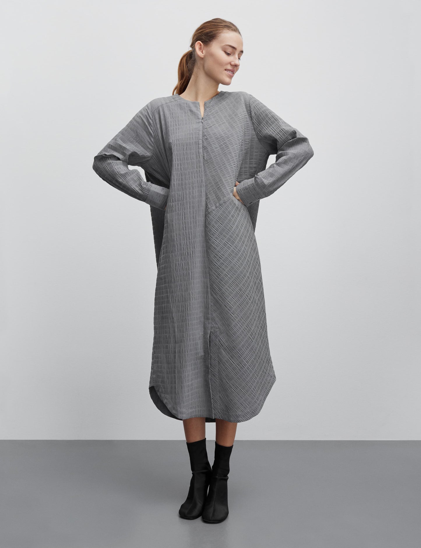Crinckle Pop Rosaly Dress, Asphalt/Black