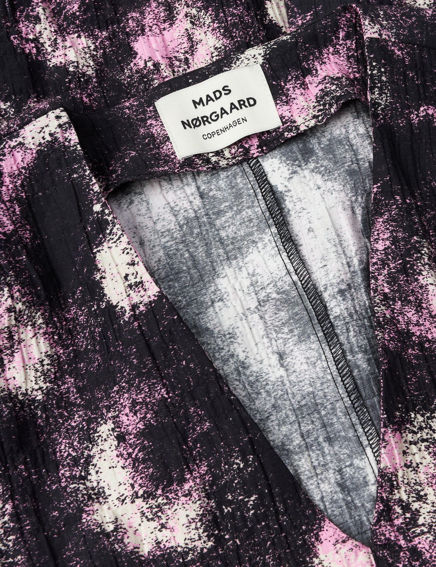Chakra Joy Dress AOP, Spray AOP/Begonia Pink