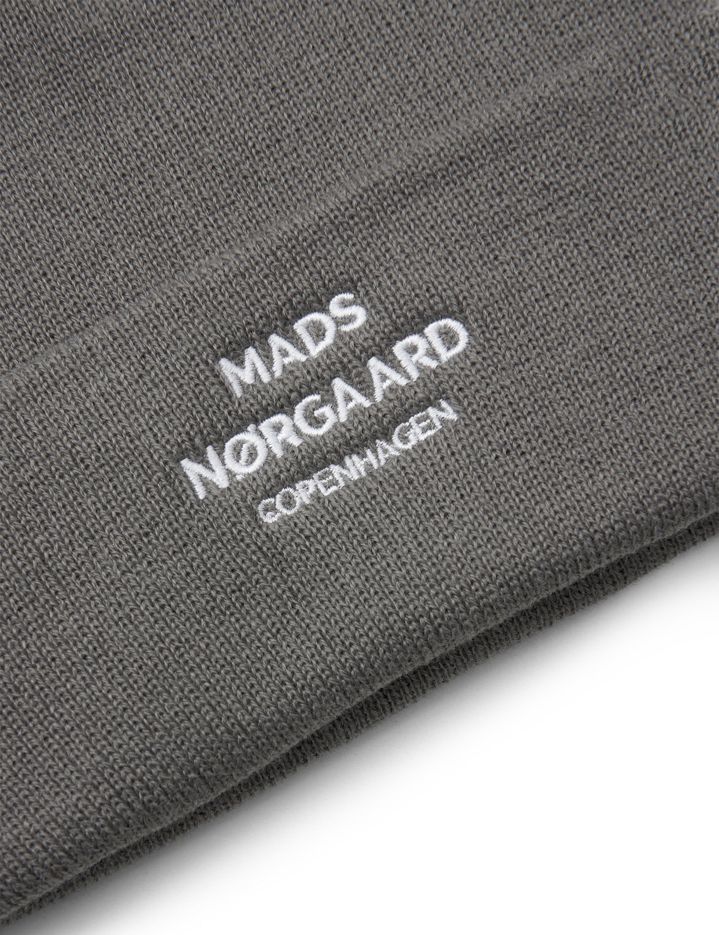 Isak Logo Ambas Beanie, Tarmac