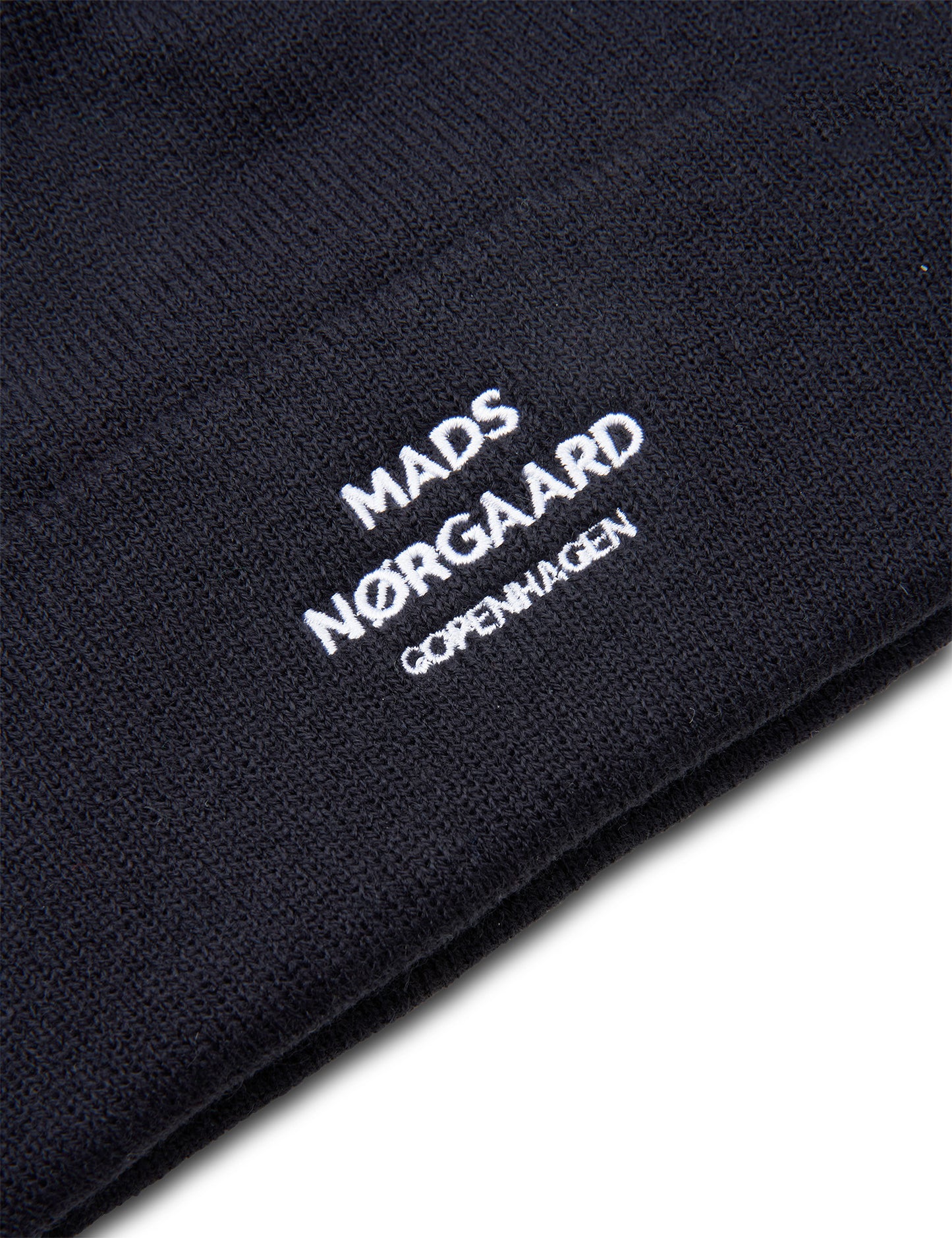 Isak Logo Ambas Beanie, Deep Well