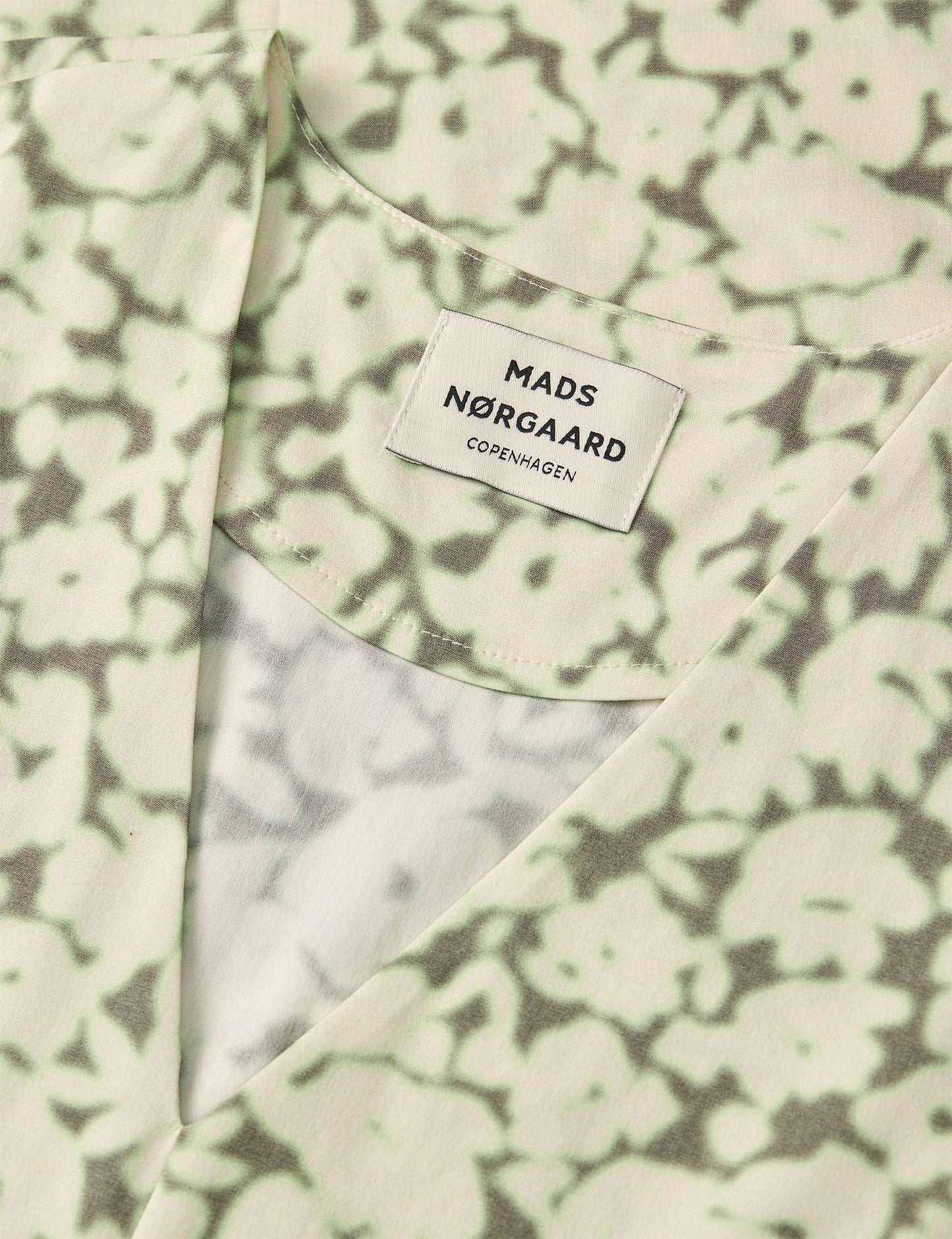 Poplinea Emsa AOP Dress, Shadow Lime Flower