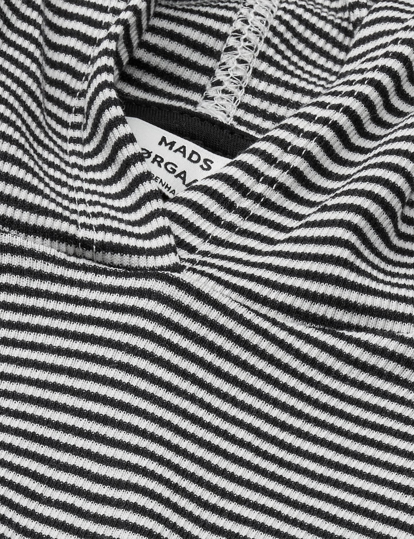 2x2 Cotton Stripe Tilla Hood, Black/Vanilla Ice