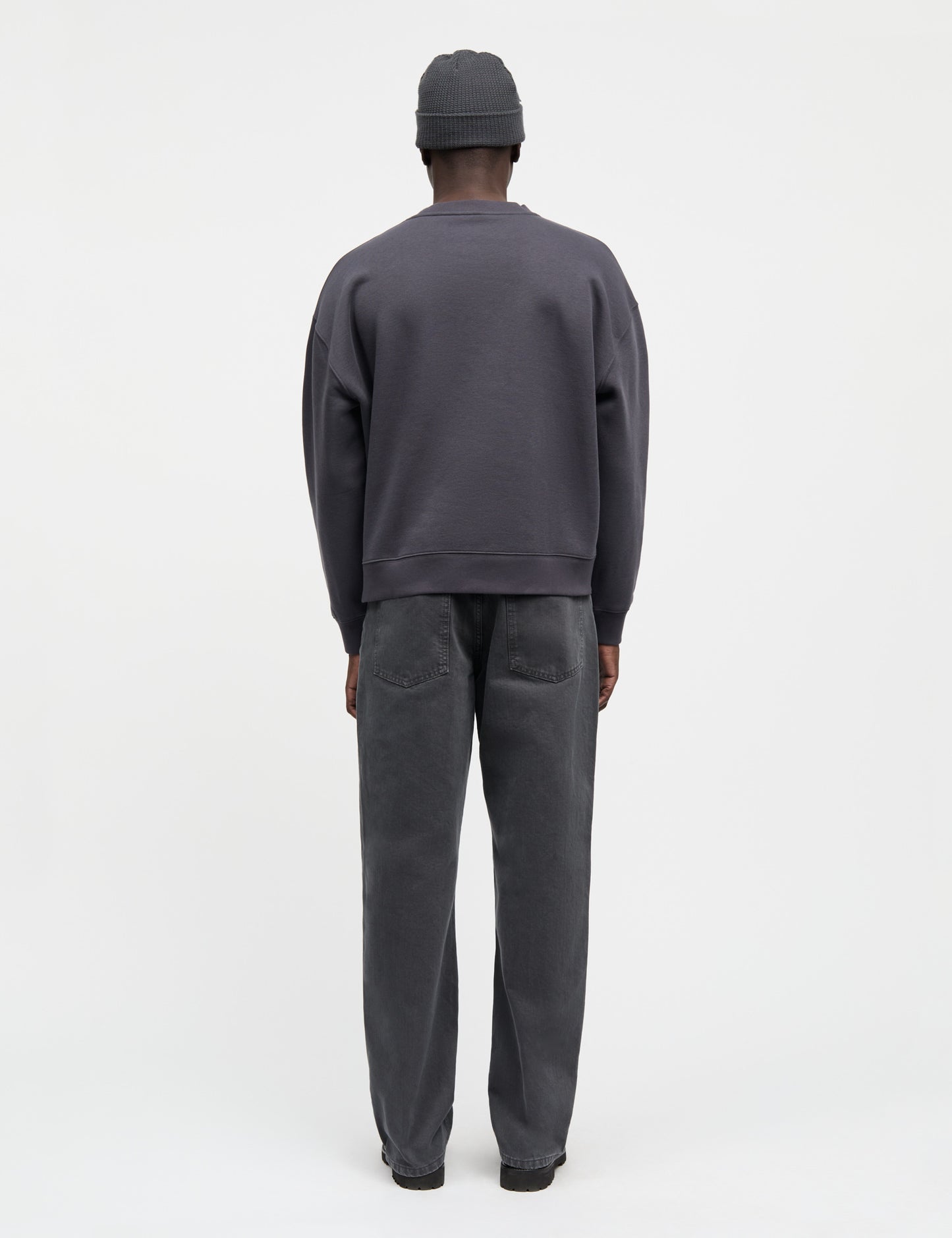 Standard Luka Crew Sweat, Asphalt