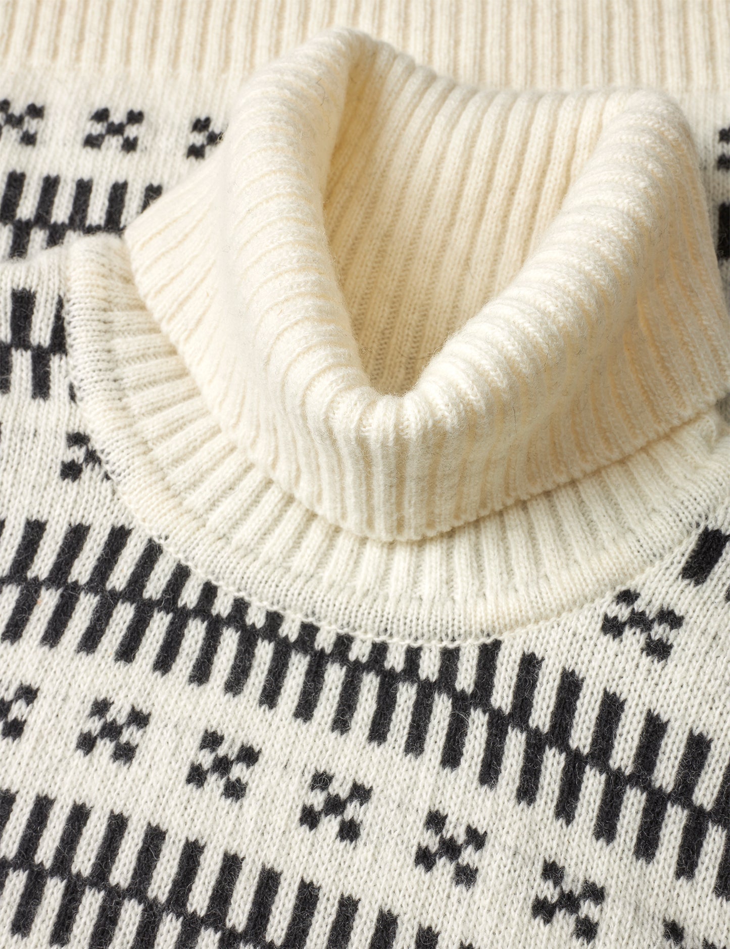 Lambswool Gustav Iceland Turtle Knit, Seedpearl