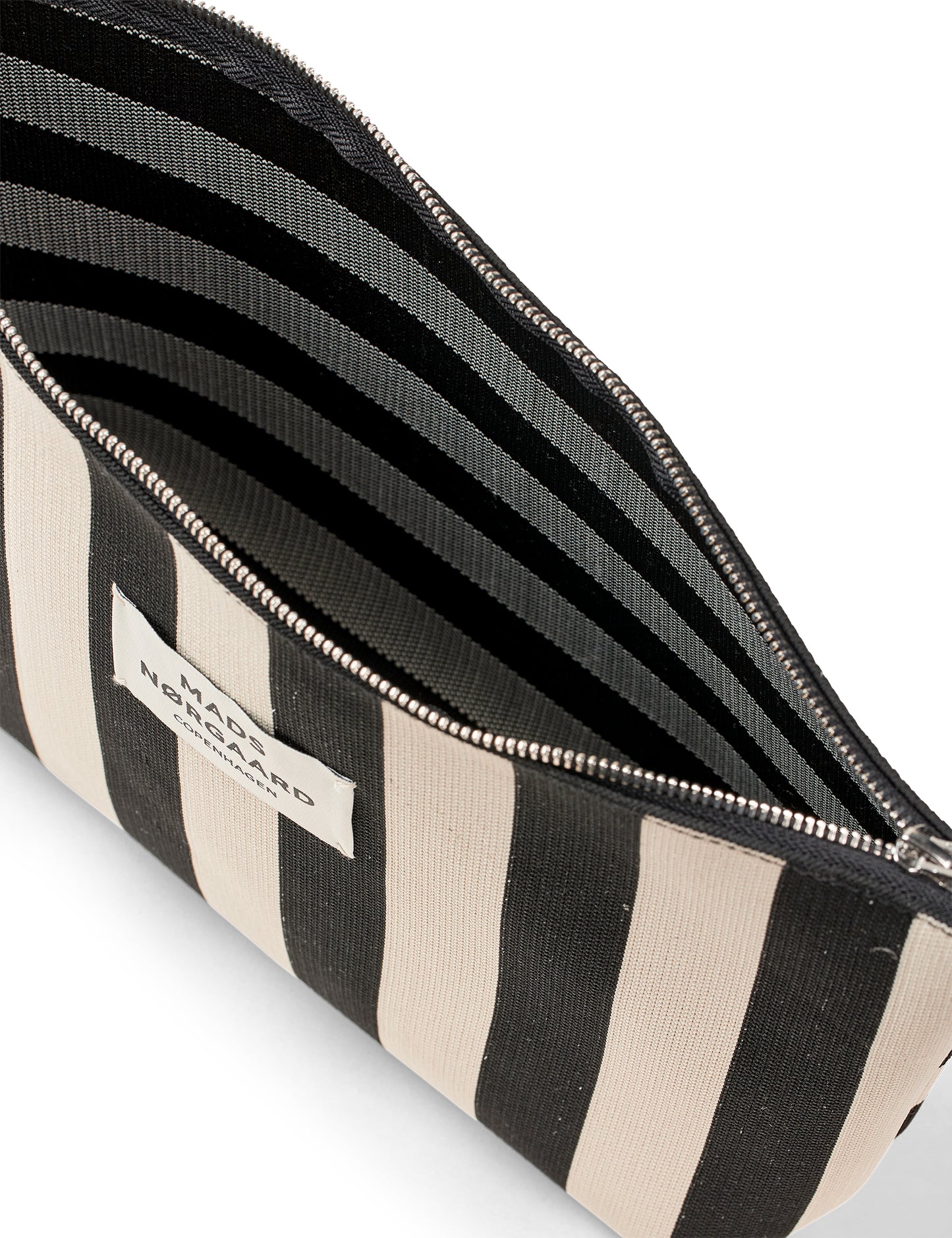 Knit Stripe Hilden Toiletry Bag, Black/White