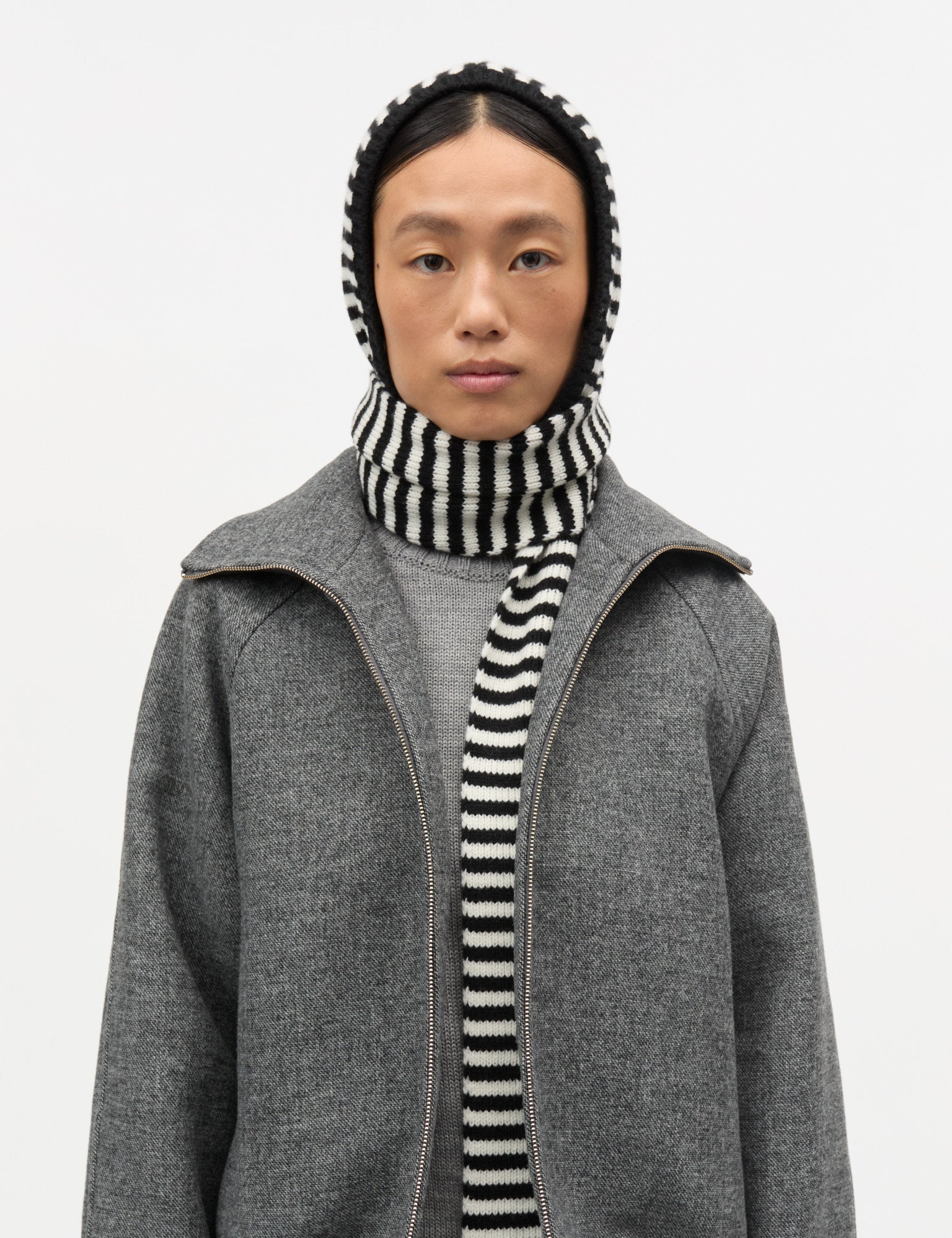 小物 CH3 NYL HOODED SCARF One Wool Freja Hooded Scarf, Black/Vanilla Ice – MADS NØRGAARD