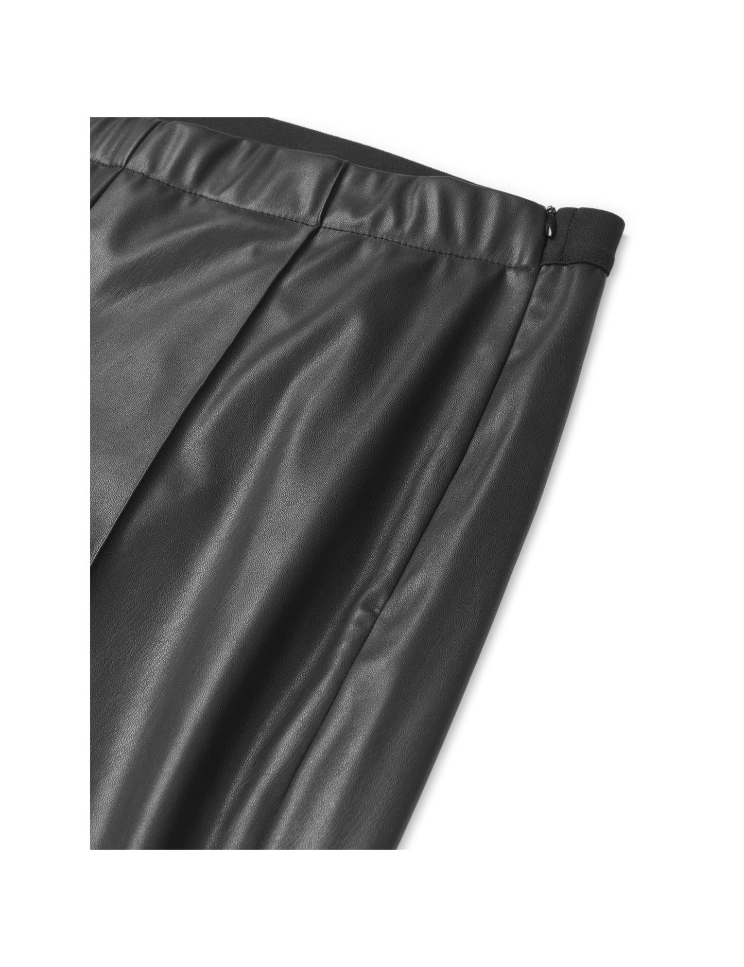 New Skin Pirla C, Black