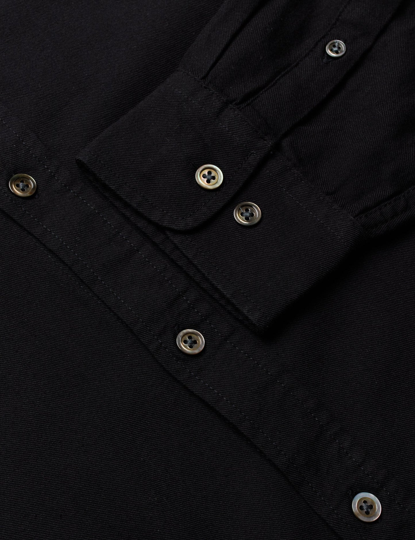 Tennel Sawsett, Black
