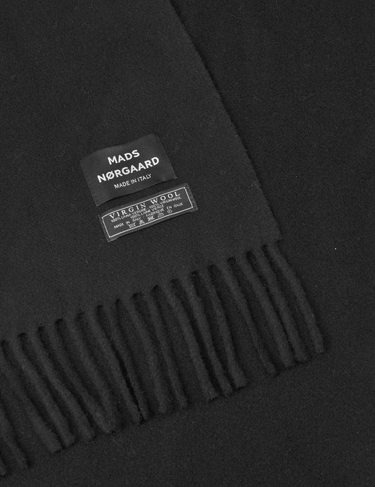 Prato Andrew Scarf, Black