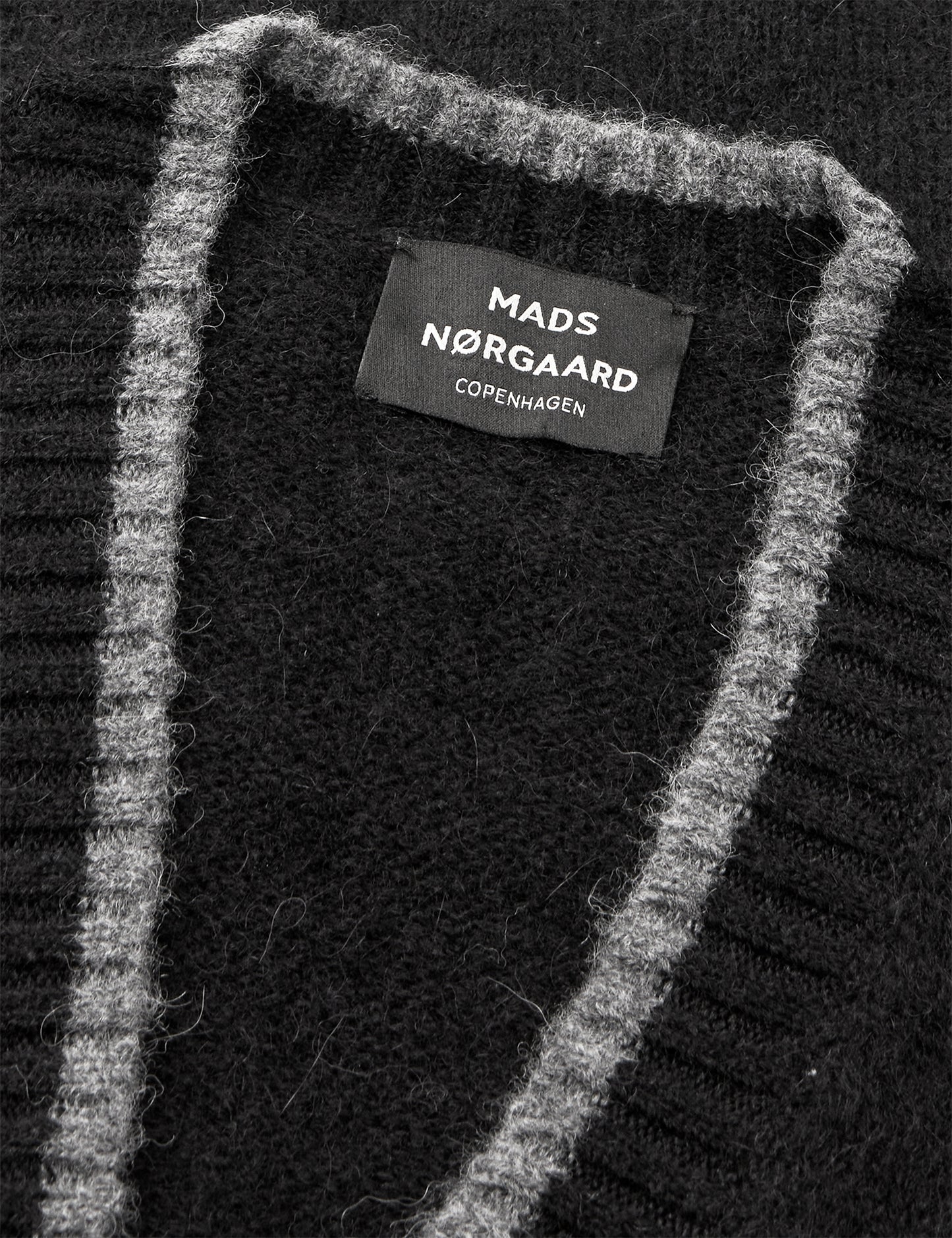 Alpaca Vilhelm Cardigan Knit, Black