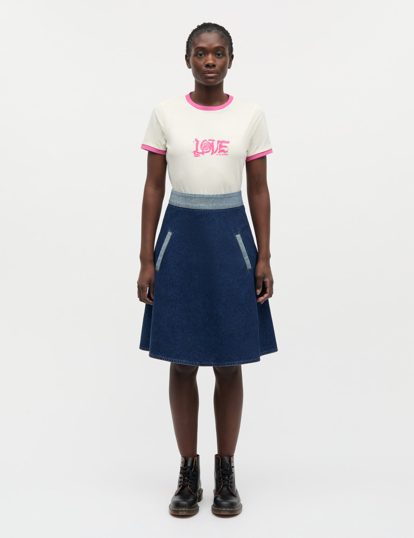 Cotton Jersey Trinity Tee, Vanilla Ice/Carmine Rose