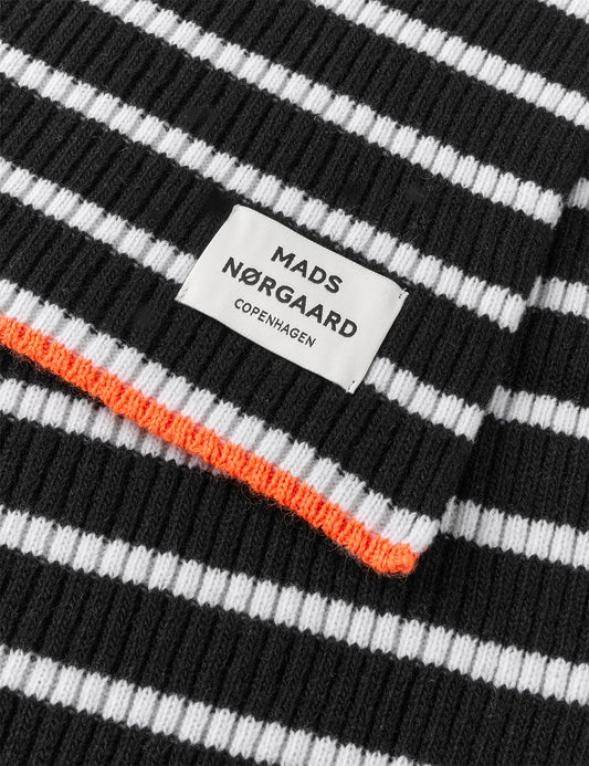 Yota Grafenau Scarf, Black/Vanilla Ice