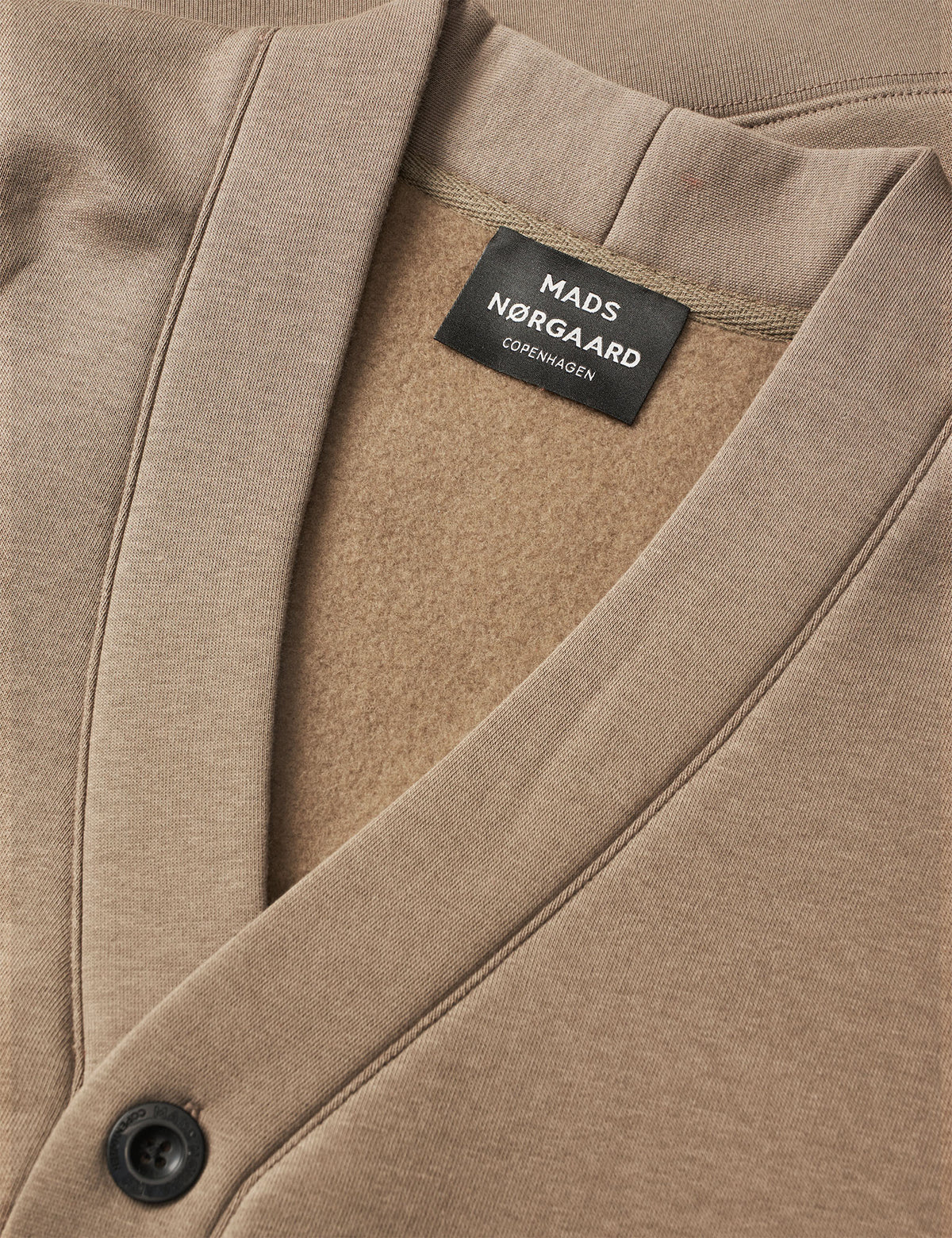 Standard Novak Cardigan Sweat, Walnut