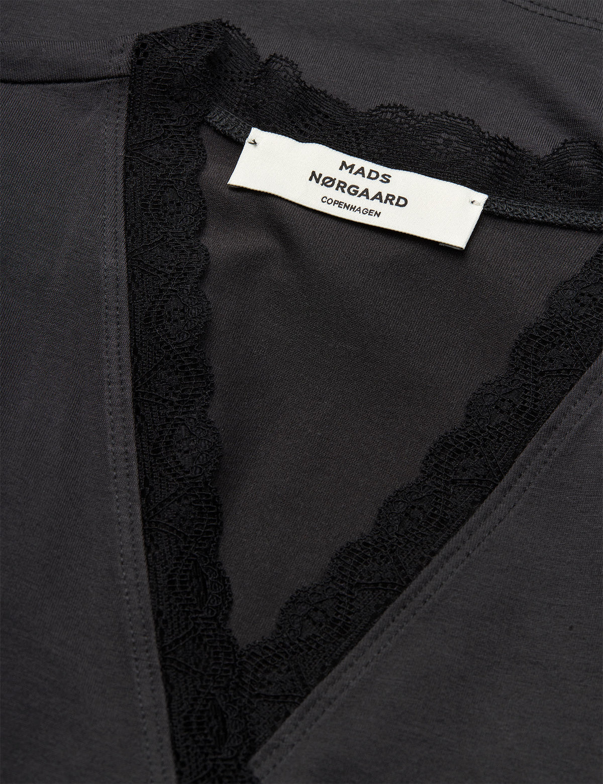 Modali Susi Top, Phantom
