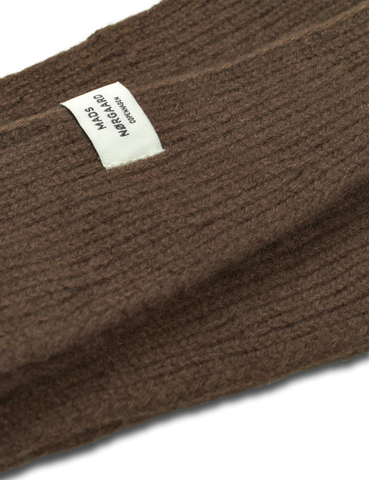 One Wool Momo scarf, Demitasse