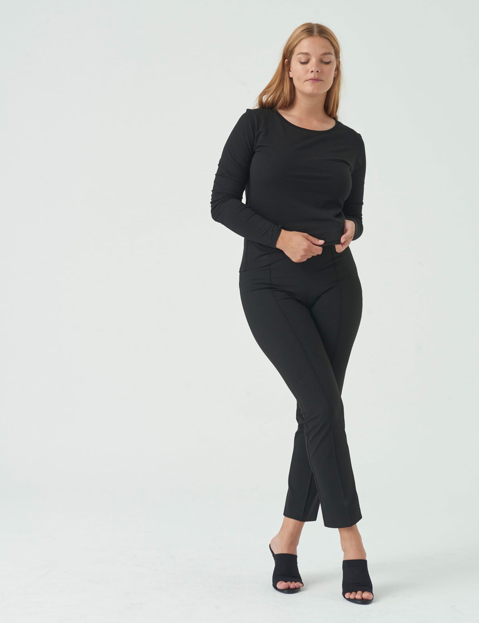 売れ筋商品|||マッズ ノーガード Tシャツ レディース トップス TUBA TEE - Long sleeved top - black/gun l Buy two long sleeved Favorite Tee's for €80 by Mads Nørgaard
